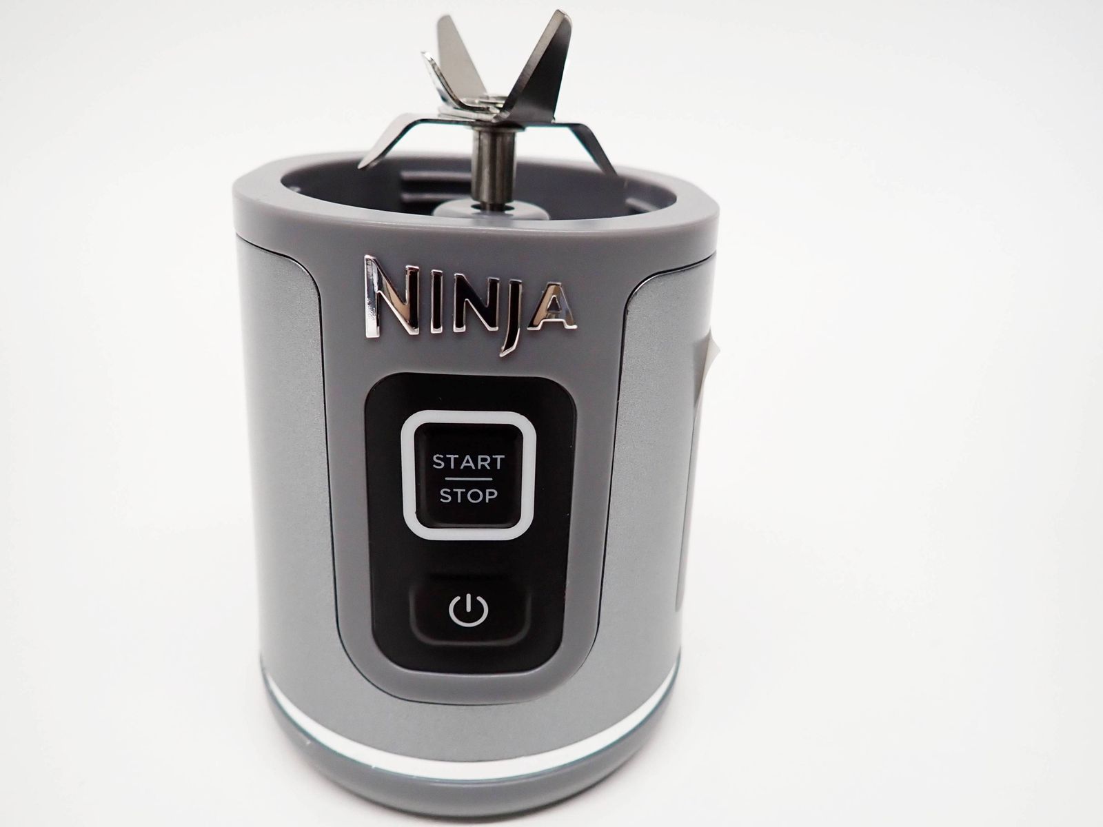 【新品未使用】Ninja ブレンダーコードレスミキサー BC155JGY グレー ニンジャ ブラスト コードレスミキサー ブレンダー BC155JGY 欠