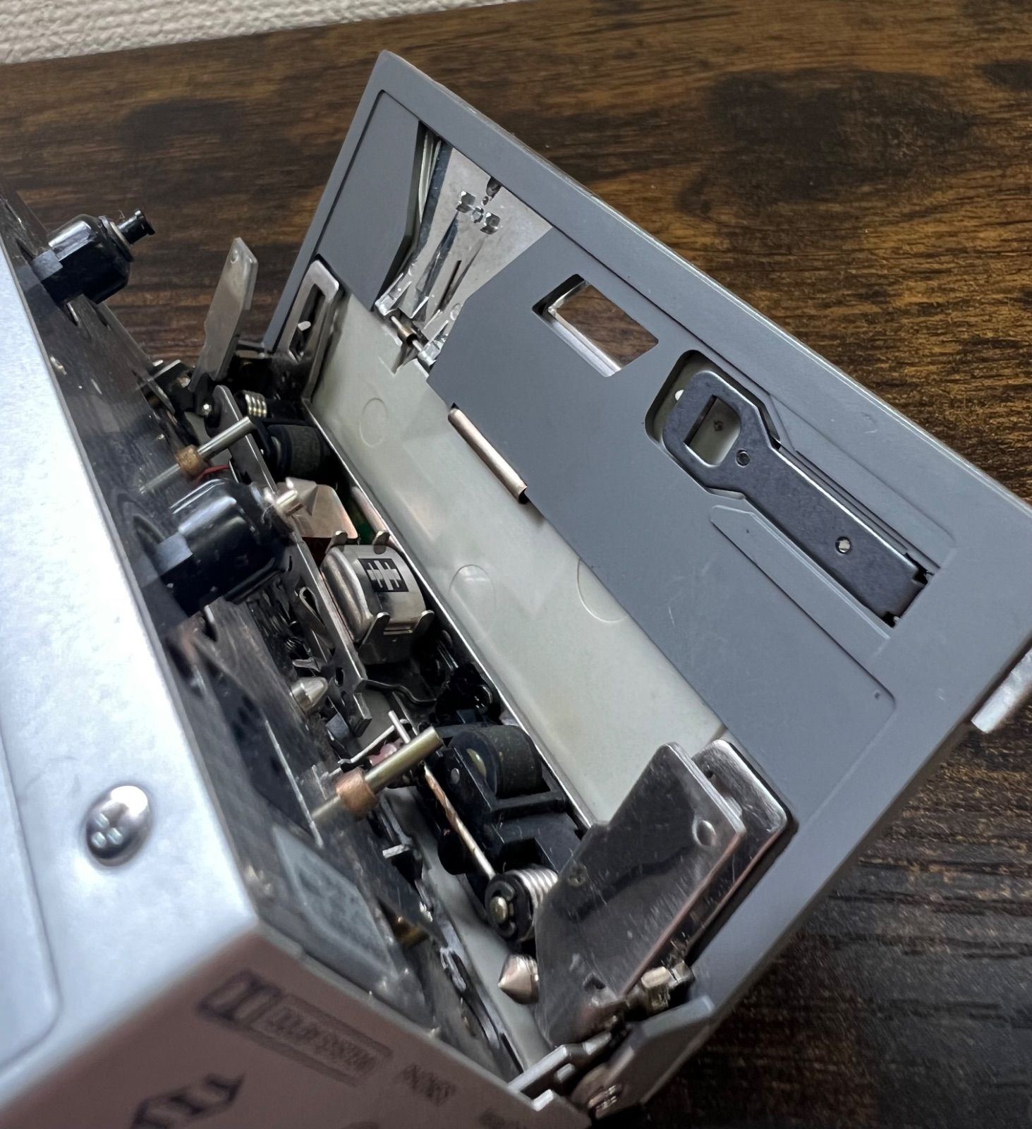 中古品　昭和レトロ　東芝 ステレオカセットプレイヤー　Walky KT-AS10 TOSHIBA Walky KT-AS10カセットプレーヤー レッドウォークマン