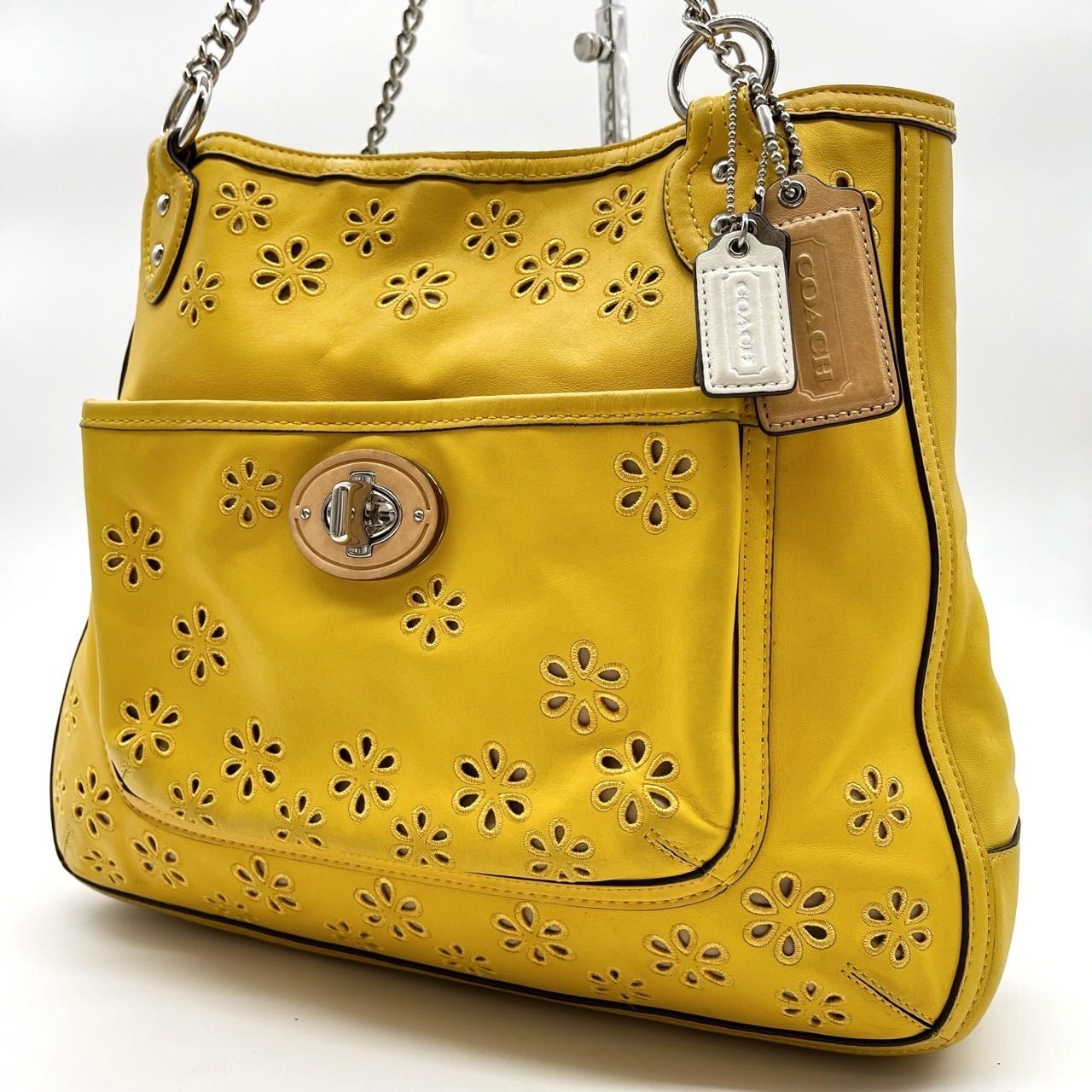極美品 コーチ トートバッグ 肩掛け レザー ターンロック チャーム イエロー COACH コーチ レザー ターンロック トートバッグ ショルダー 肩掛け
