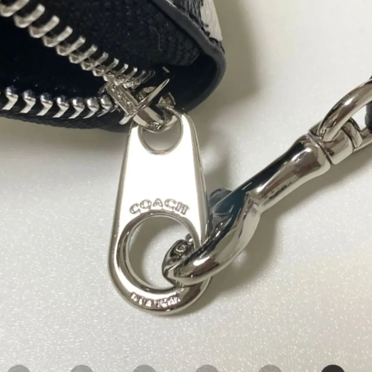 COACH 長財布 スポッティド アニマル ラウンドファスナー CC473