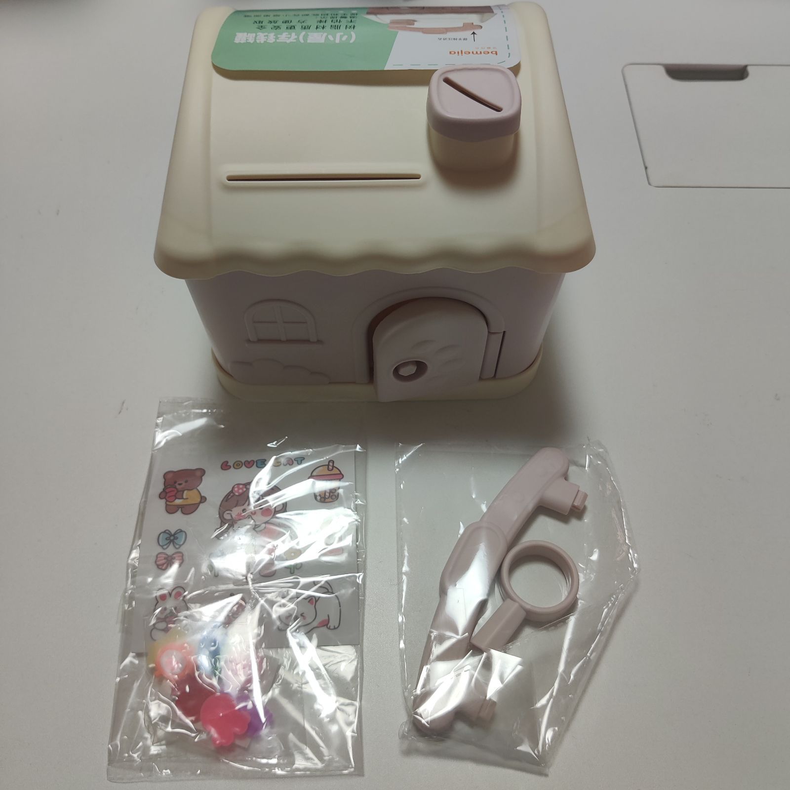 貯金箱 鍵付き ステッカー付き 硬貨 500円玉 コイン 紙幣折らずに - メルカリ