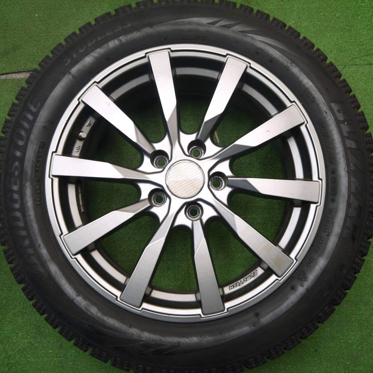 ブリヂストン スタッドレス 17インチ euro tech 溝たっぷりスタッドレスタイヤ付きセット入庫！ アウディA4用 17