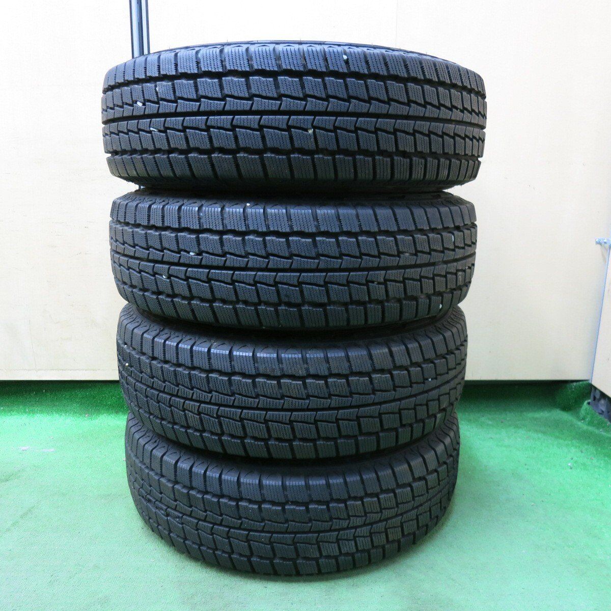 バリ溝 22年 9.5分以上 ハイエース 等 195 80R15 107 105L スタッドレス ハンコック ウインター RW06 社外 アルミ 15インチ PCD139.7 6H 4122508SYス FFCRYSTALESIA_COM