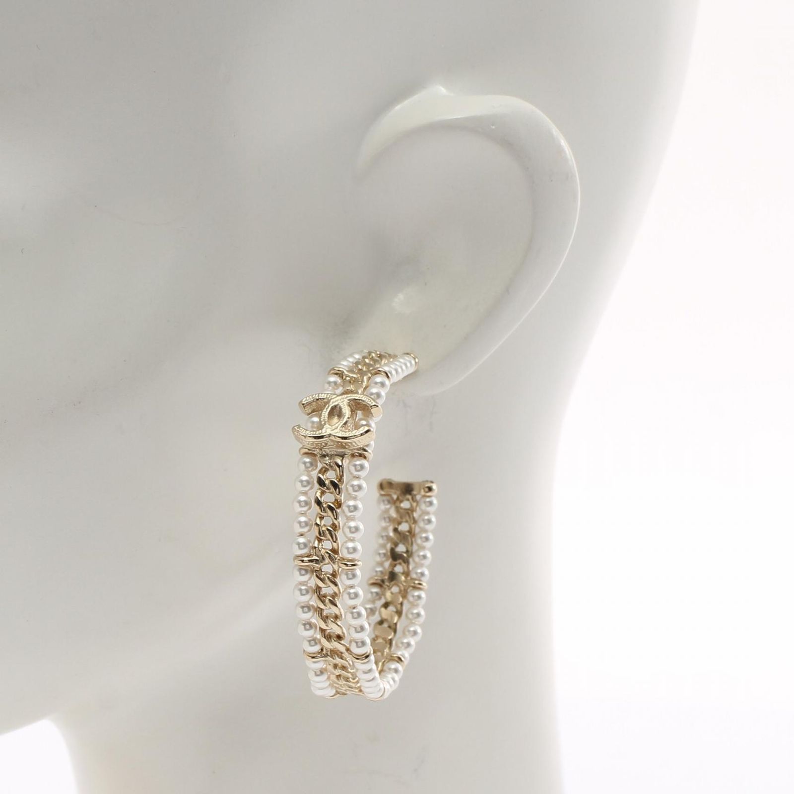 ピアス