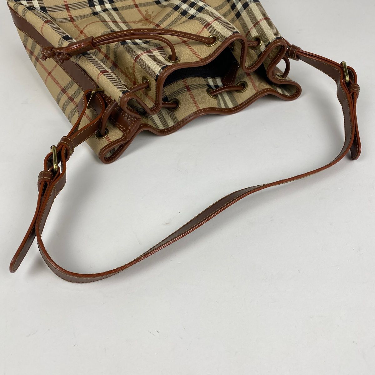 バーバリー BURBERRY チェック柄 ショルダーバッグ 巾着型 ショルダー 