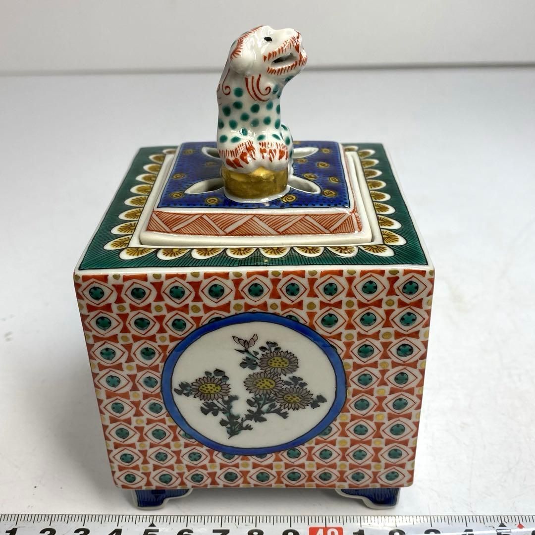 専用　九谷八十吉　獅子香炉　共箱　高さ14.5㎝　東Y7-1003②トヒチ 九谷 昭一郎 色絵 獅子香炉 共箱 トヒチ 高さ14㎝ 東な6-0427①