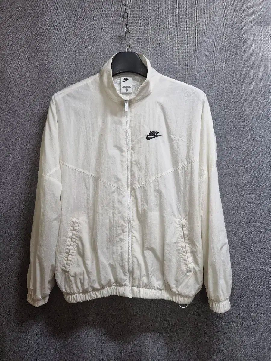 美品 フェンディ デニムジャケット 金ボタン レディース