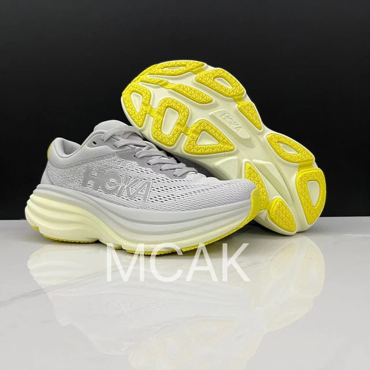 HOKA ONE ONE BONDI 8 ホカオネオネ ボンダイ8 ランニングシューズ スニーカー 軽量 耐久性 メンズ