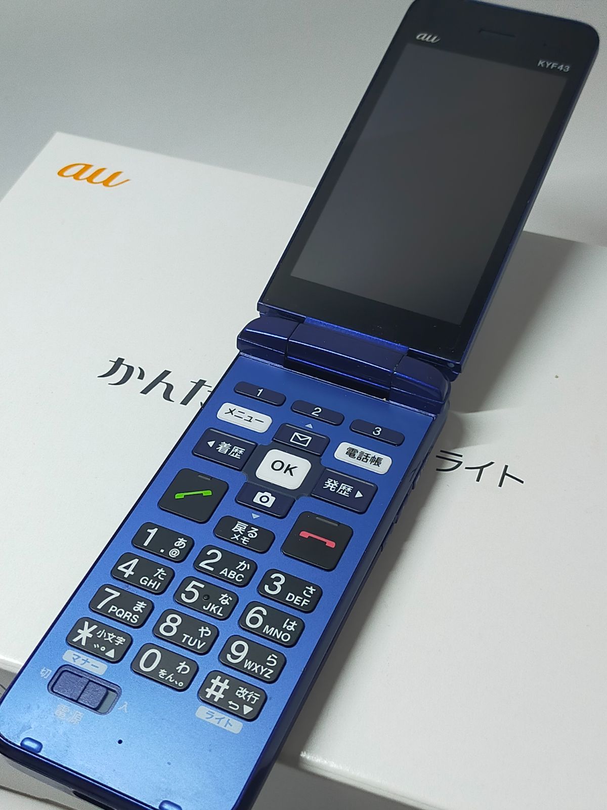 au 携帯電話 KYF43 KYOCERA 充電器付き au KYF43かんたん携帯
