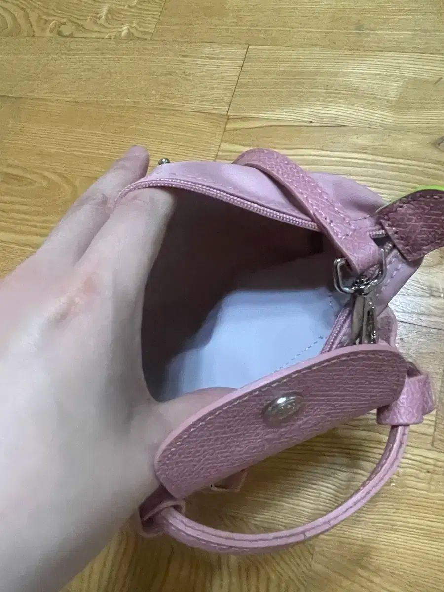 ★ Longchamp
