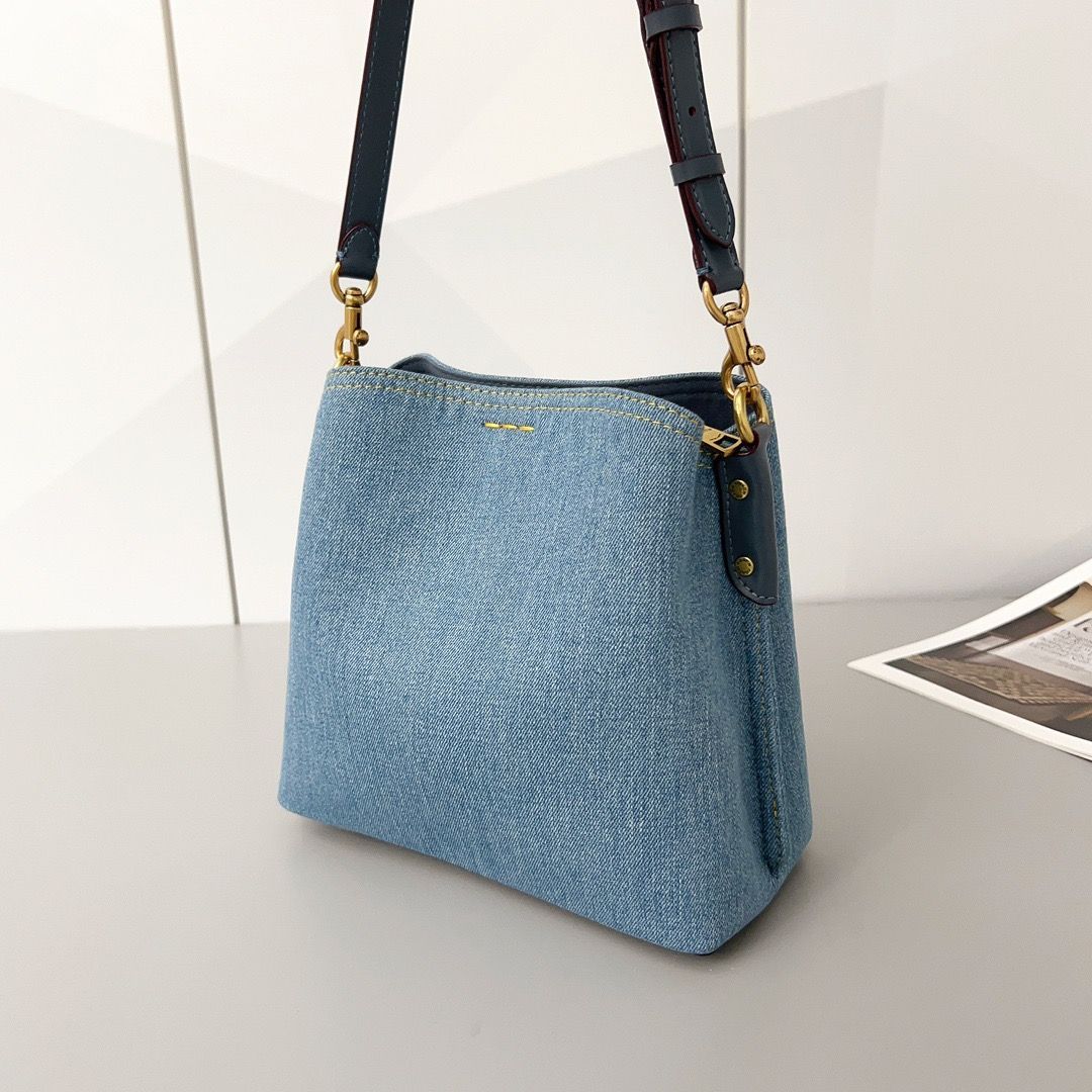 COACH 新作 CS241 シグネチャーC柄デニム 2WAYバケットバッグ  