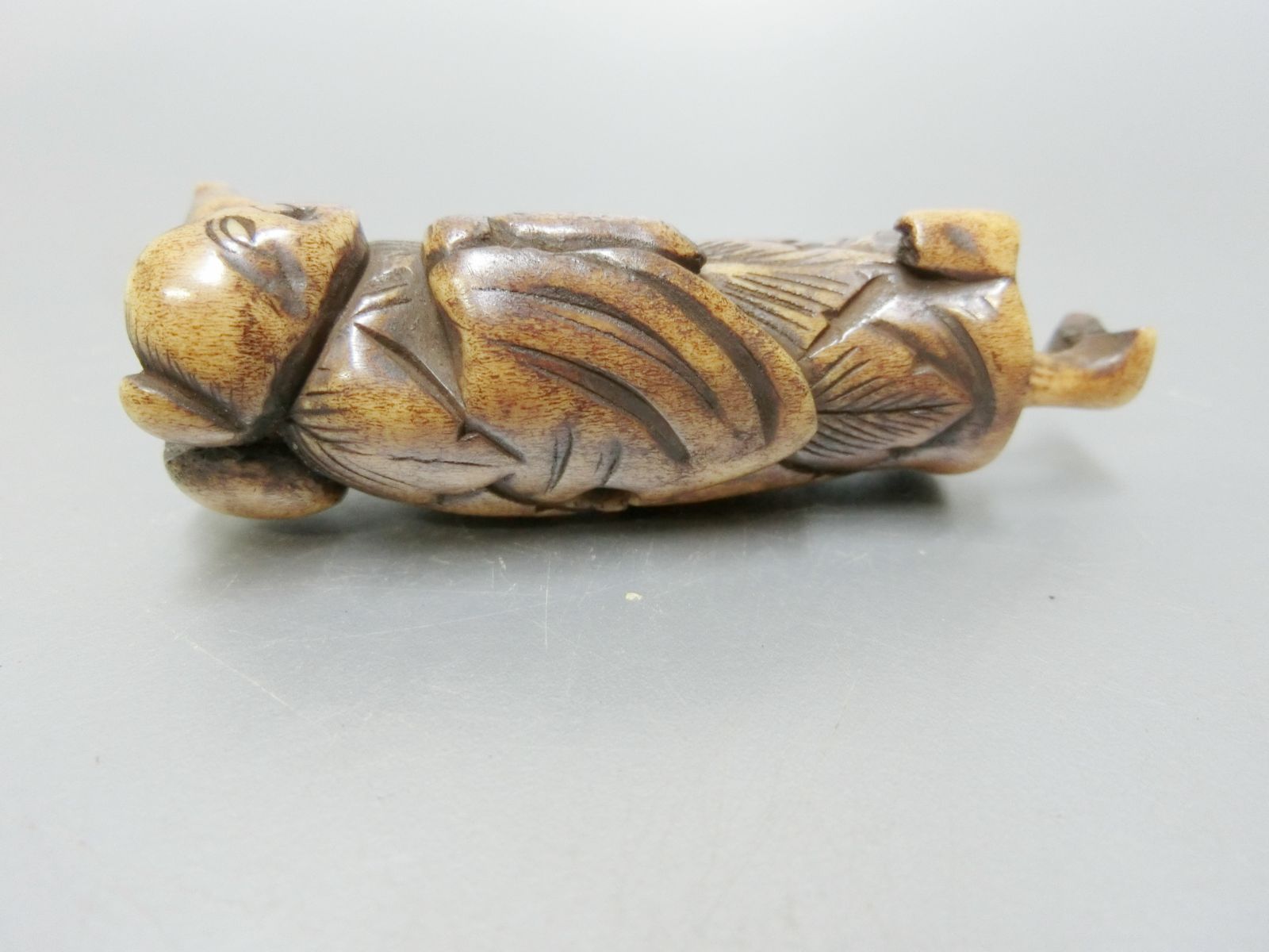 時代色！【根付　鹿角製　人物に瓢箪　提げ物・56・骨董古美術】美術工芸　鑑賞古玩 根付 鹿角製 人物に瓢箪 提げ物・56・骨董古美術】美術工芸 鑑賞