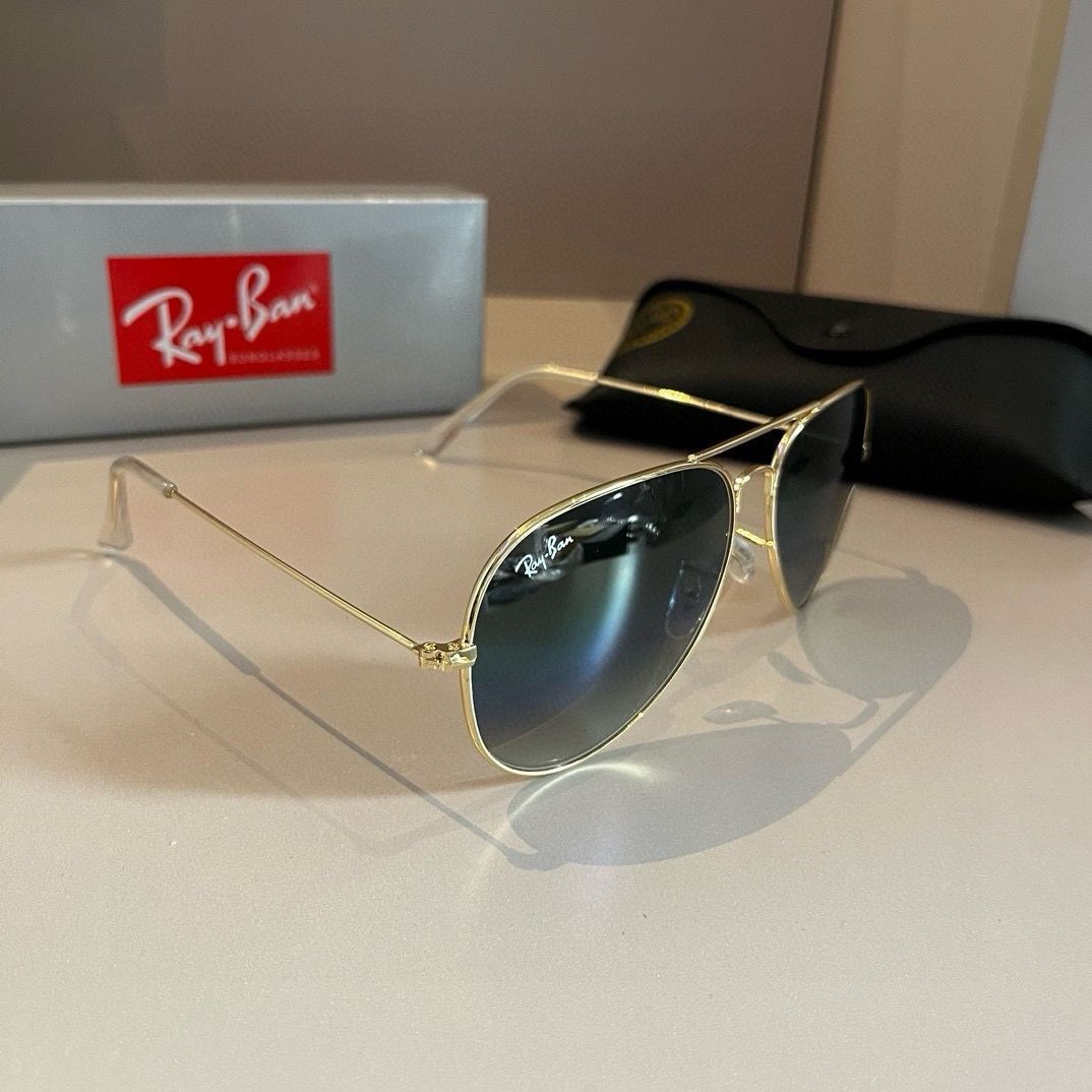 Ray Ban レイバン　RB3025 アビエーター　ティアドロップ