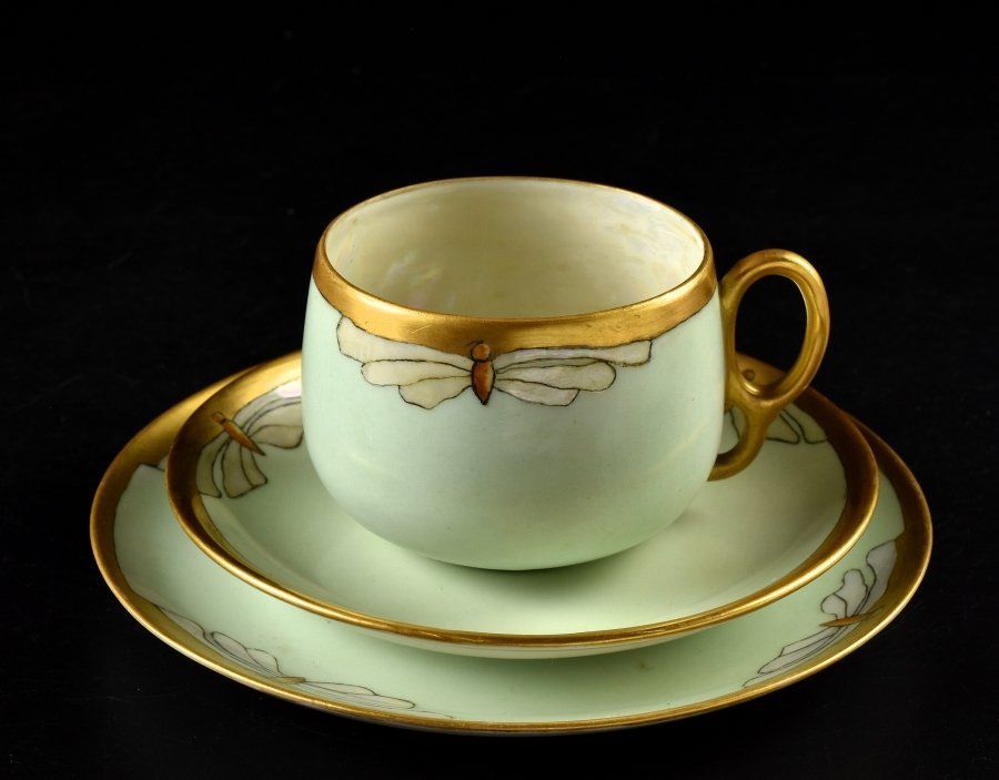 蔵A2038v アンティーク 金彩 蝶 ティーカップトリオ