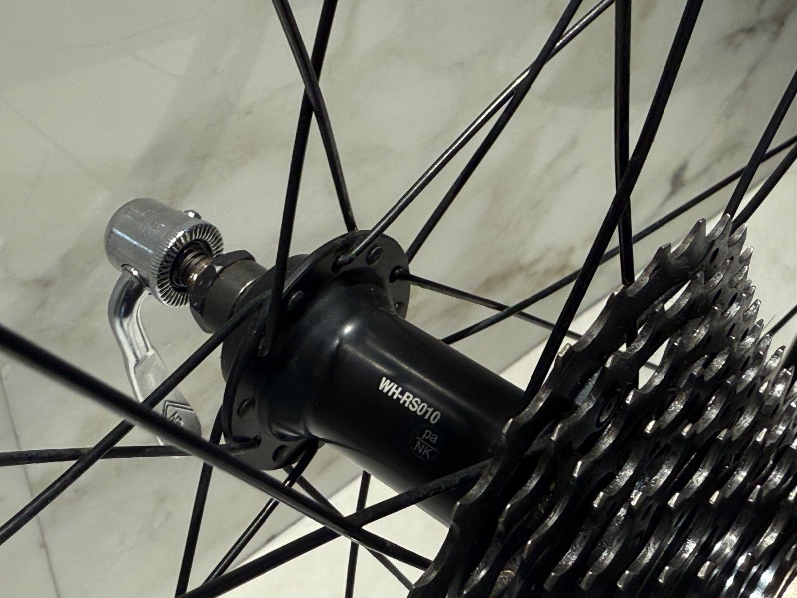 シマノ SHIMANO WH-RS010 ホイール 10/11S 【後輪のみ】 - メルカリ