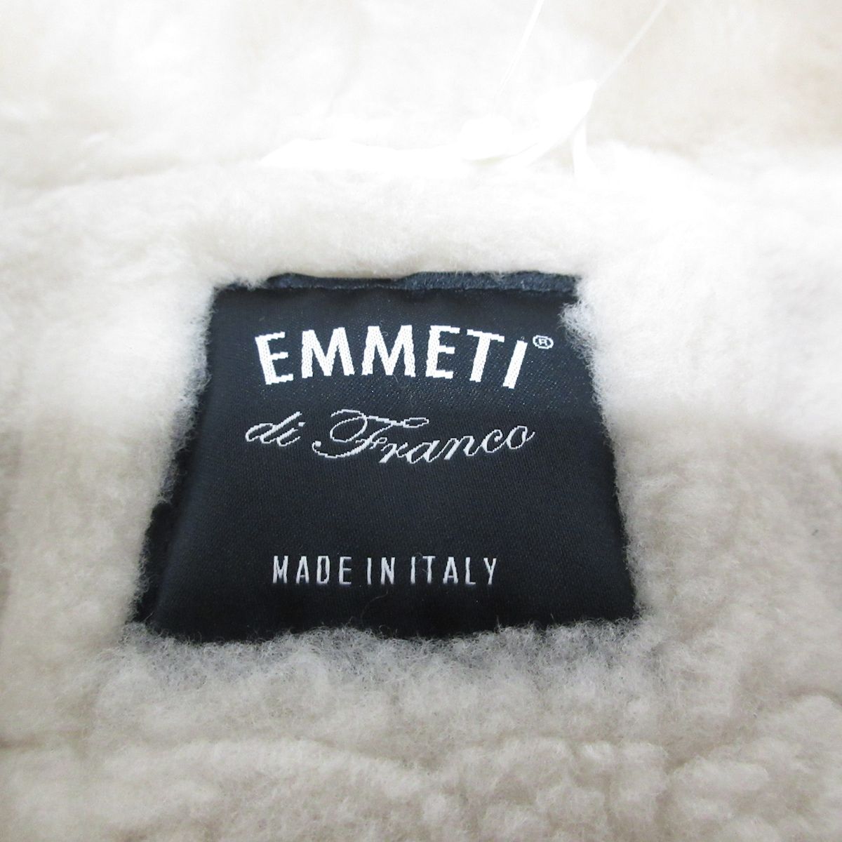 EMMETI(エンメティ) ダウンジャケット サイズ40 M レディース美品 - アイボリー 冬物