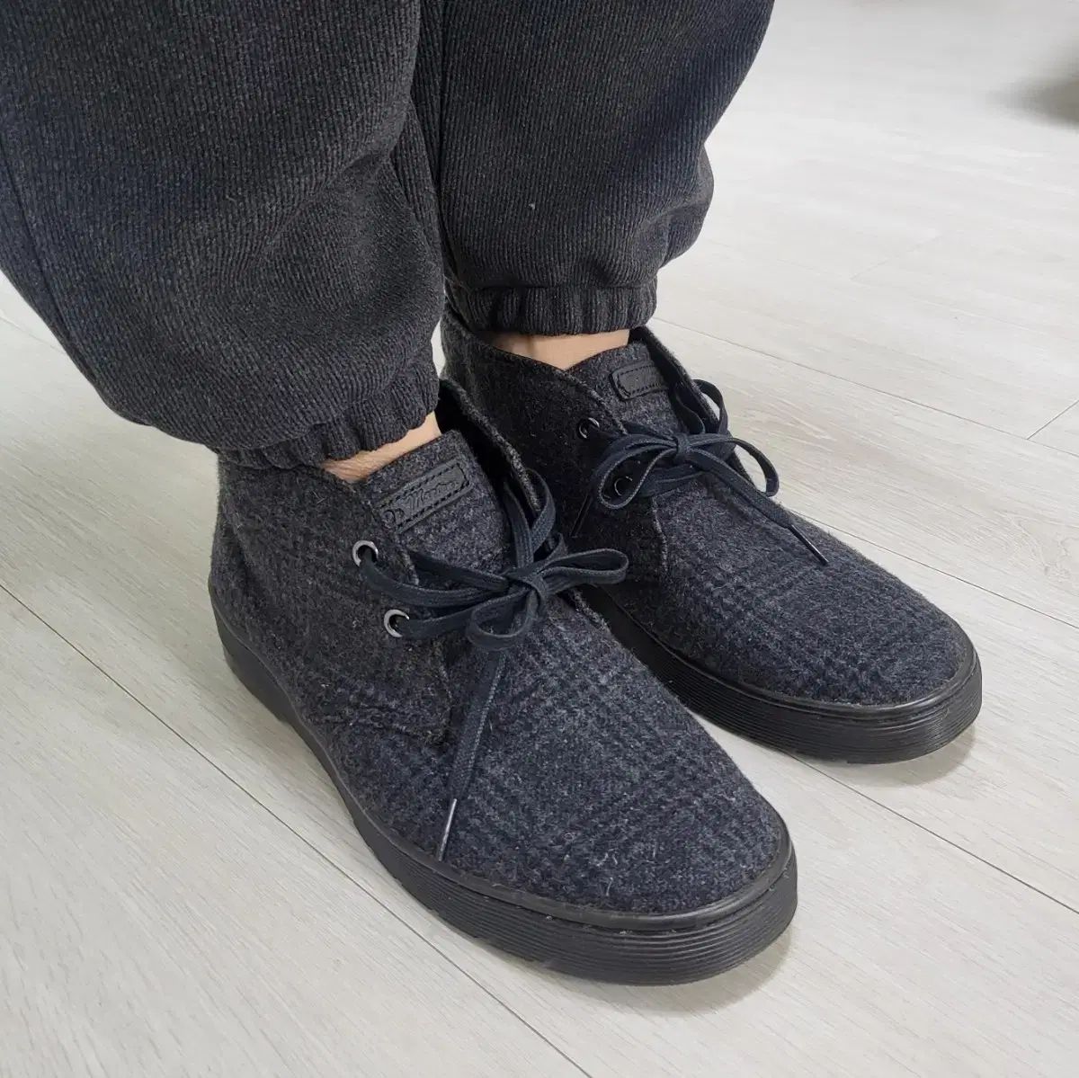 DR. MARTENS(ドクターマーチン) チェック チャコール ウォーカーブーツ AW009 SK06Q 250 ユニセックス