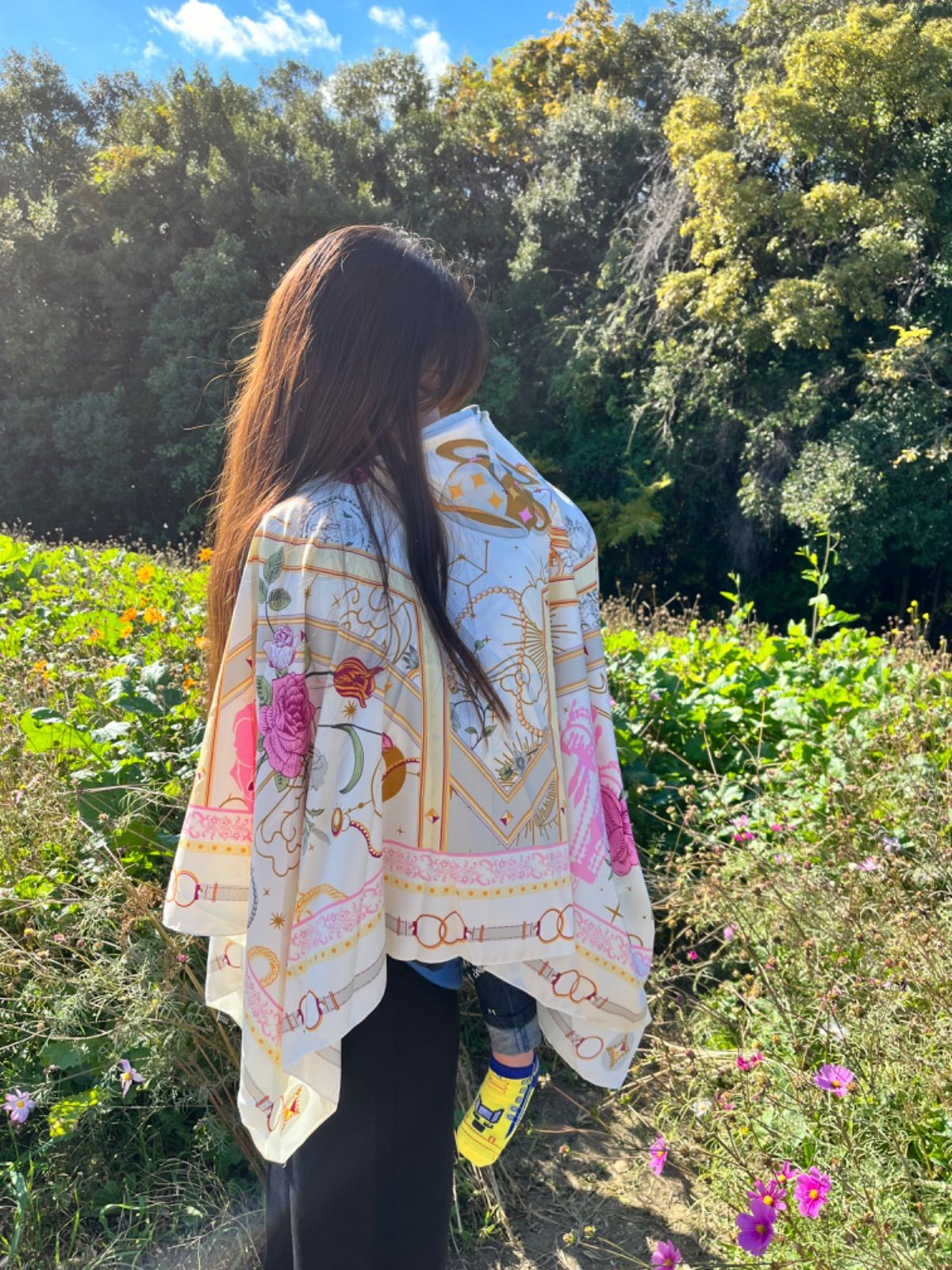 新品 大判スカーフ ブルー 花柄 360度カバー ポンチョ 授乳ケープ Amazon.co.jp: 授乳ケープ 人気 ポンチョ 授乳カバー 髑髏 花柄