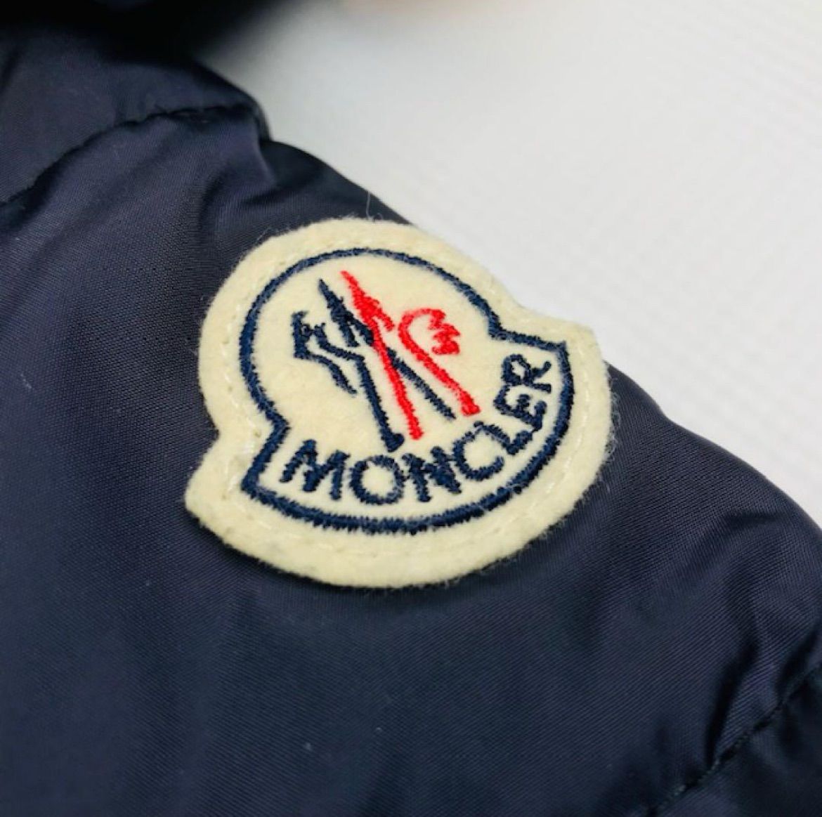 MONCLER モンクレール ABELLE ガールズ ブランドアイコンワッペン ブルーフォックスファー フード付き ダブルジップ ダウンコート 10A キッズ チルドレン カジュアル ジャケット 秋冬物 アウター ブランド リアルファー