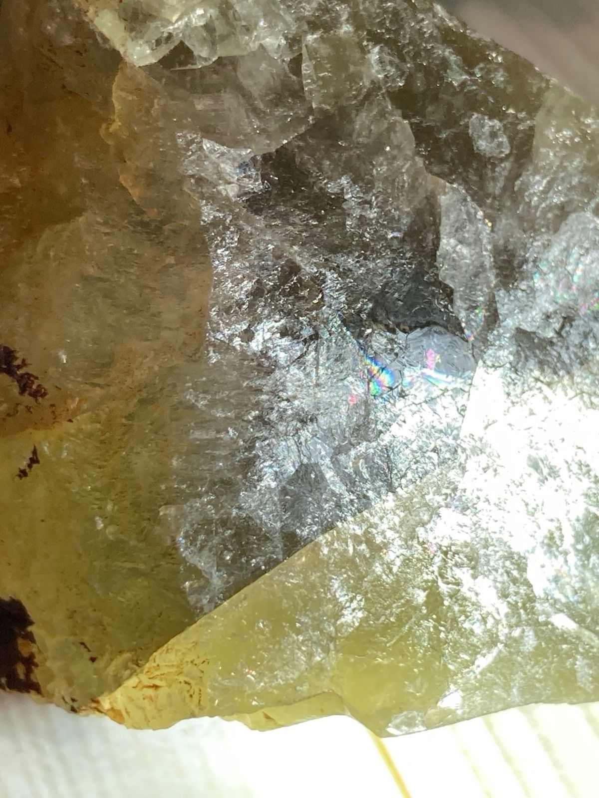クォーツ オン フローライト 蛍石 ラフストーン 原石 クラスター 水晶