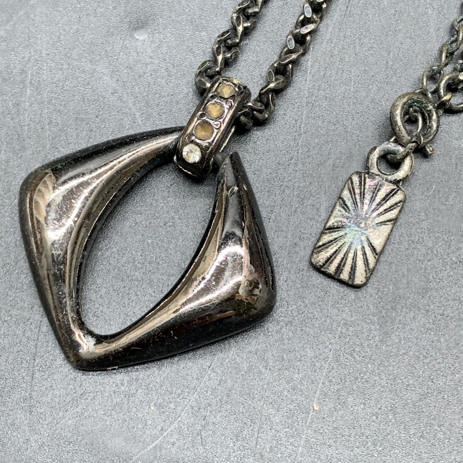 C330　イヴサンローラン ネックレス ヴィンテージ YSL ストーン Yves Saint Laurent　※変色・ラインストーン欠け　レディースアクセサリー C330 イヴサンローラン ネックレス ヴィンテージ YSL ストーン Yves