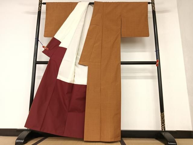 平和屋着物●本場黄八丈　平織　紬　格子　正絹　逸品　AAAV7522zg 平和屋着物○本場黄八丈 平織 紬 格子 正絹 逸品 AAAV7522zg - メルカリ