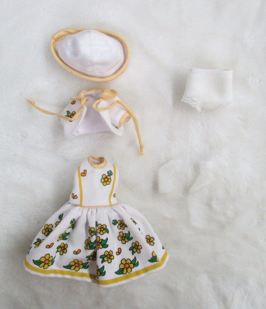 トナー タイニーベッツィーマッコール Sun Dress 上睫毛あり 2001 STEELWINDOWSANDDOORS_COM