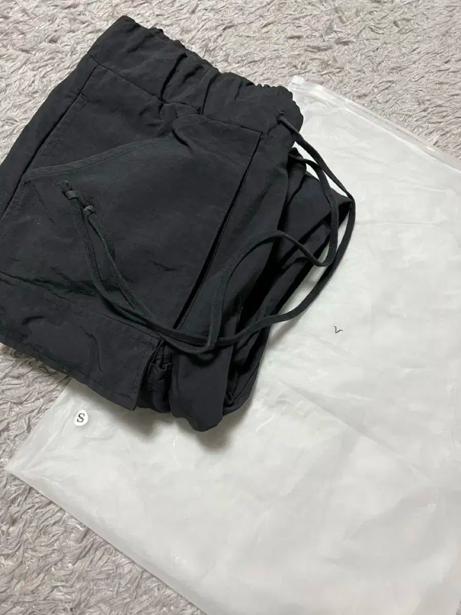 WHO IS JACOB 6ポケット カーゴ パンツ ブラック S サイズ