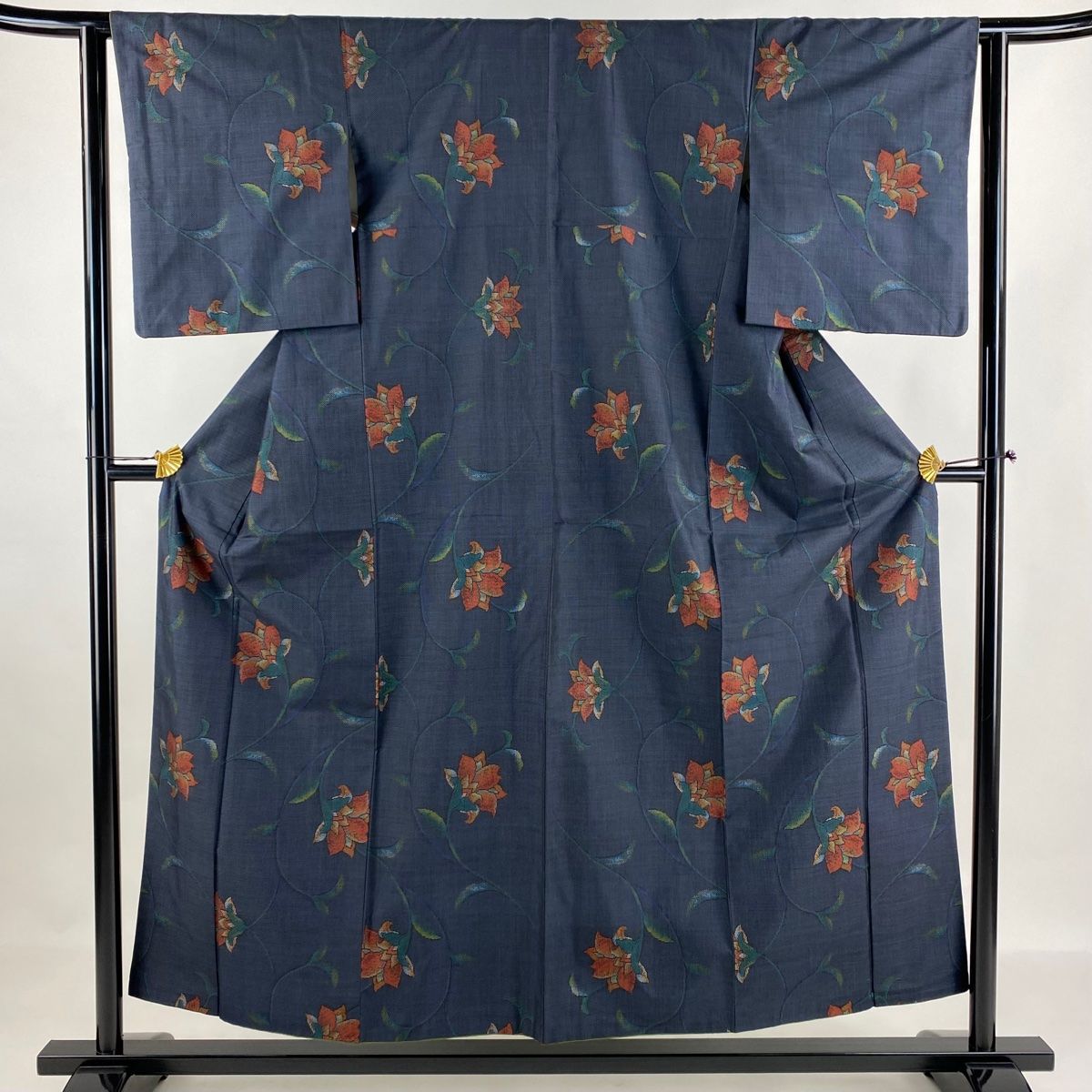 大島紬 身丈154cm 裄丈62.5cm S 袷 都喜ヱ門 証紙 草花 紺色 正絹 逸品  