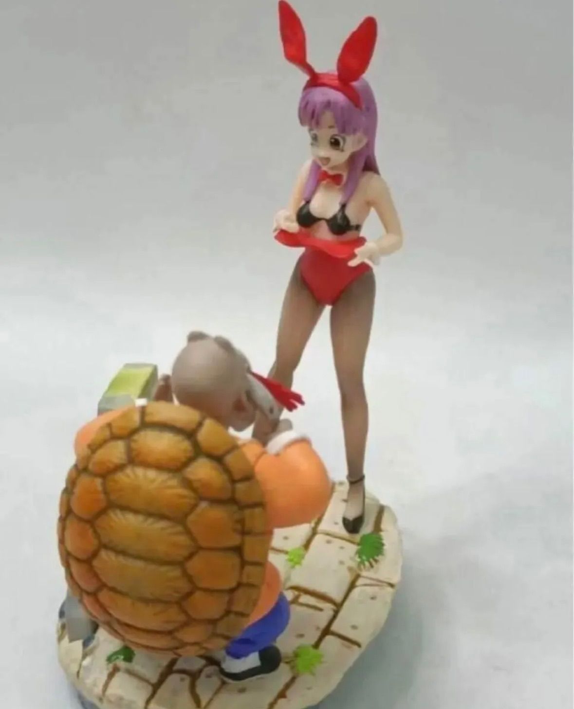 ✓人気商品 新品 ドラゴンボール ブルマ 亀仙人 フィギュア 高さ10cm