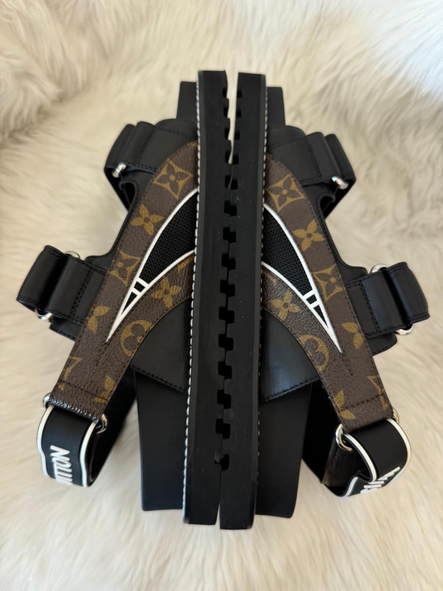 中古】 LOUIS VUITTON （ルイヴィトン） ﾊﾟｾｵ・ﾗｲﾝ ｻﾝﾀﾞﾙ 靴