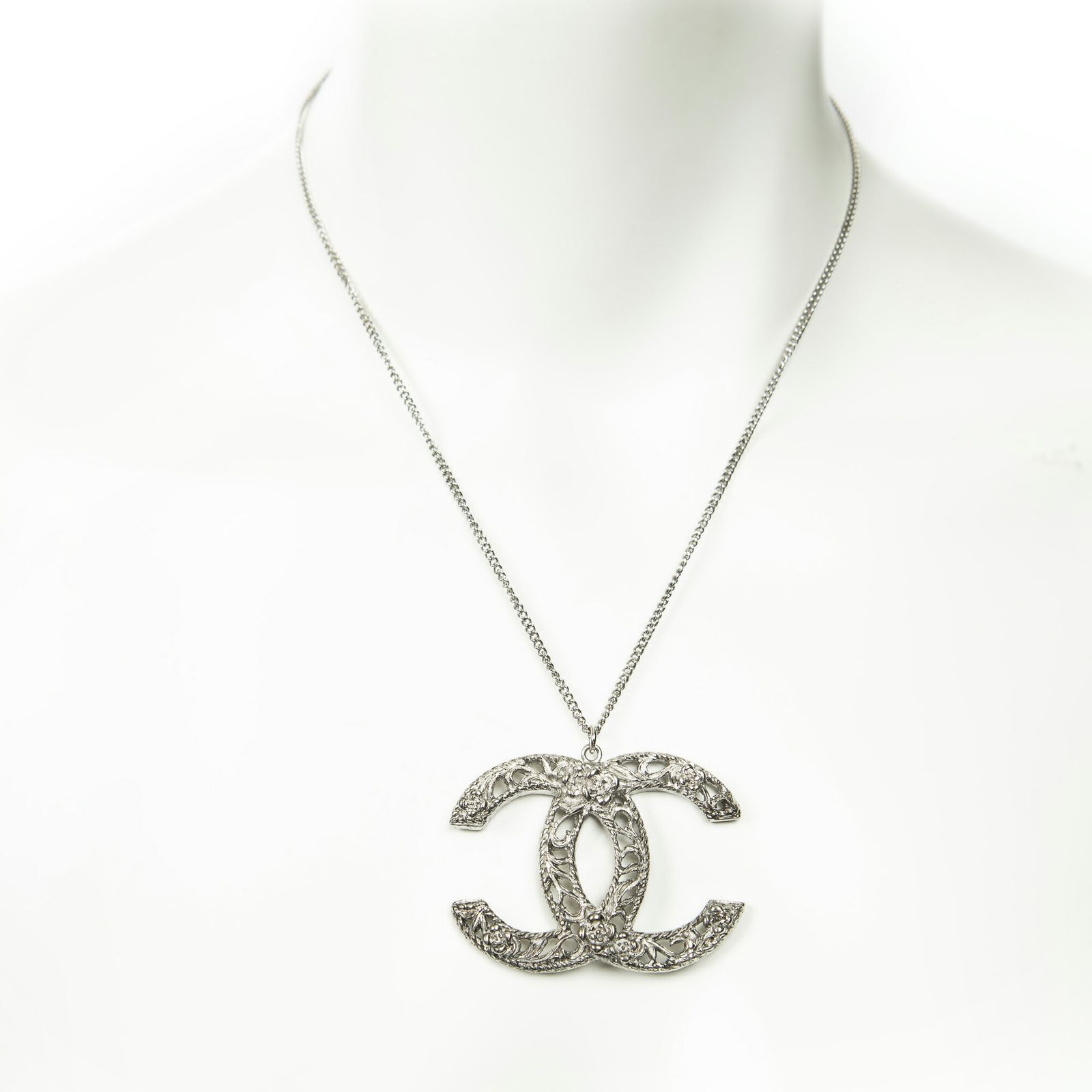 CHANEL シャネル大 CC カメリア ペンダント ネックレス銀シルバーメッキA