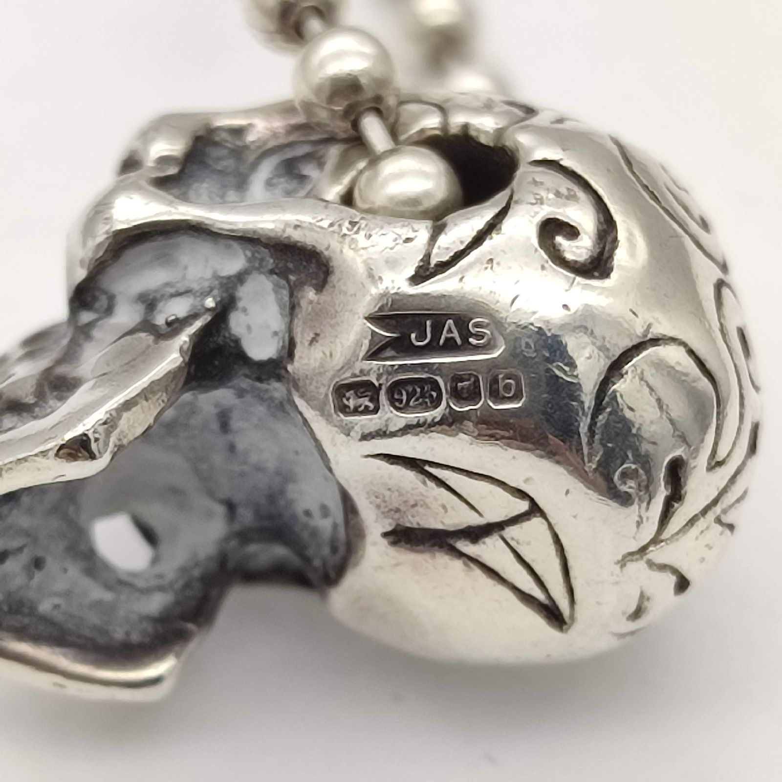美品】クレイジーピッグ エングレイブドスカル ペンダントネックレス