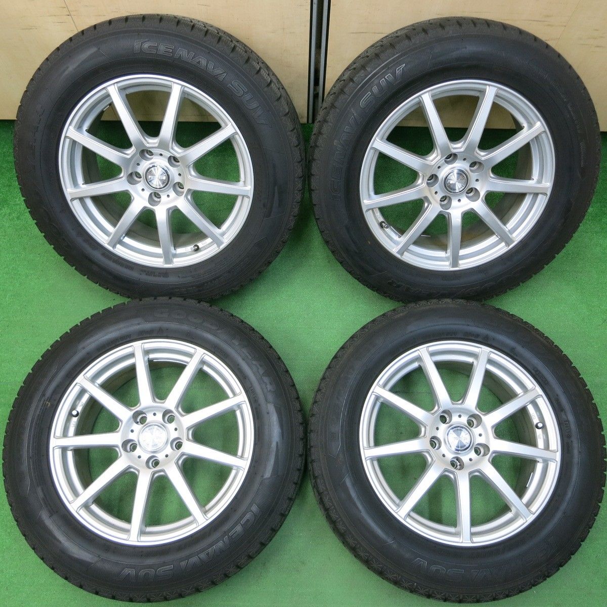 *送料無料* バリ溝！キレイ！9.5分スタッドレス 225/65R17 グッドイヤー アイスナビ SUV ravrion ラブリオン 17インチ PCD114.3/5H4040902イス