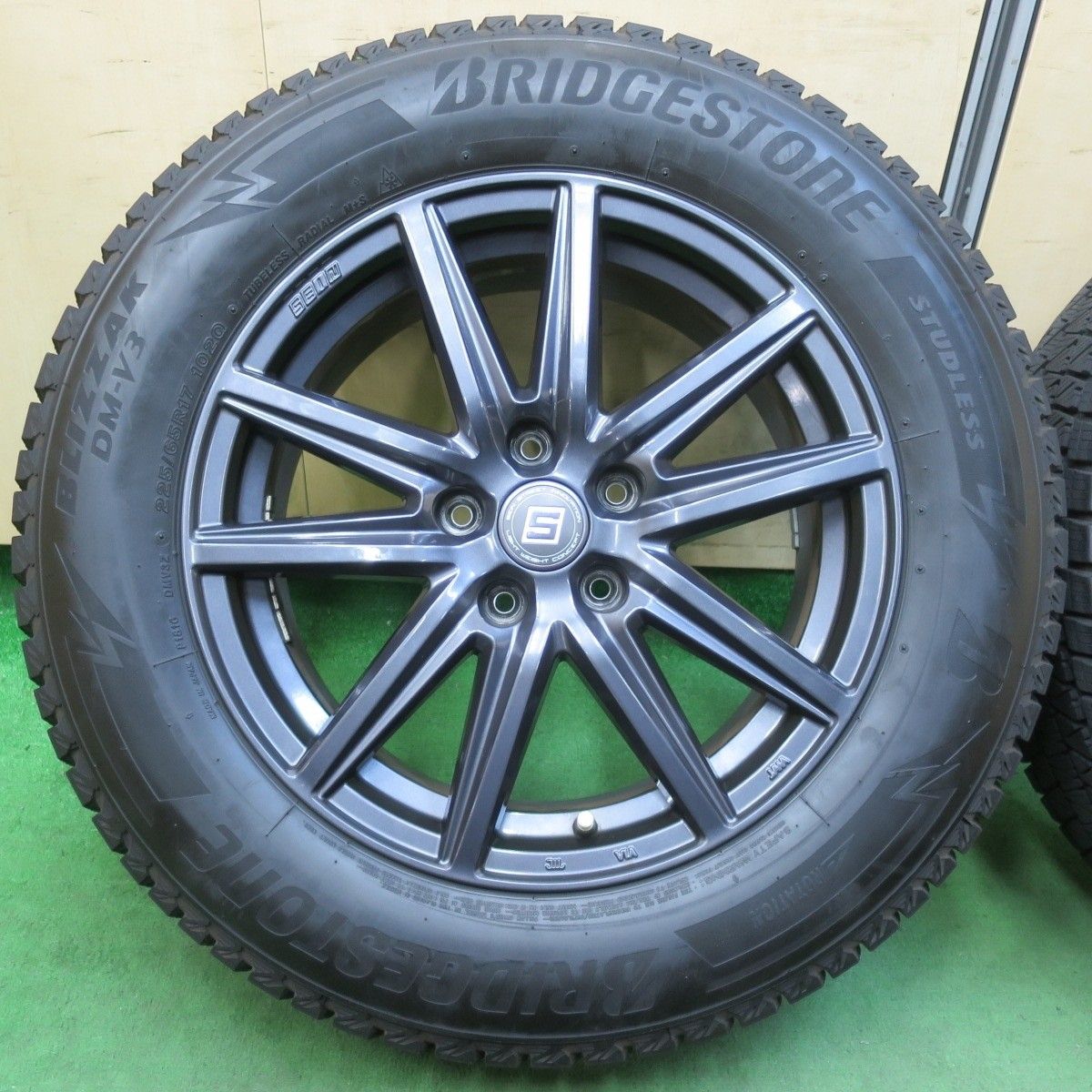 バリ溝！21年！キレイ！9分☆スタッドレス 225/65R17