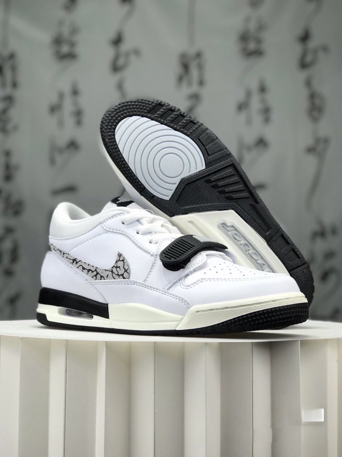 のー アディダス ZNSORED GORE-TEX (メンズスニーカー) 価格比較