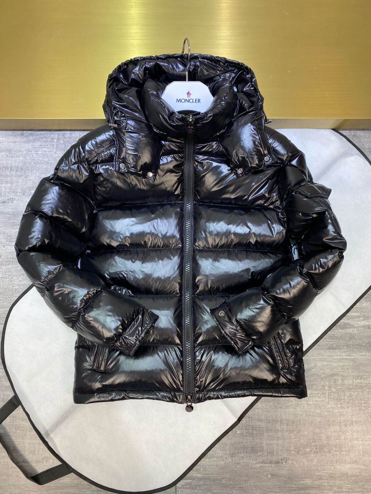【美品】MONCLER モンクレールMAYAダウンジャケット　メルカリ安心鑑定 美品】MONCLER モンクレールMAYAダウンジャケット メルカリ安心