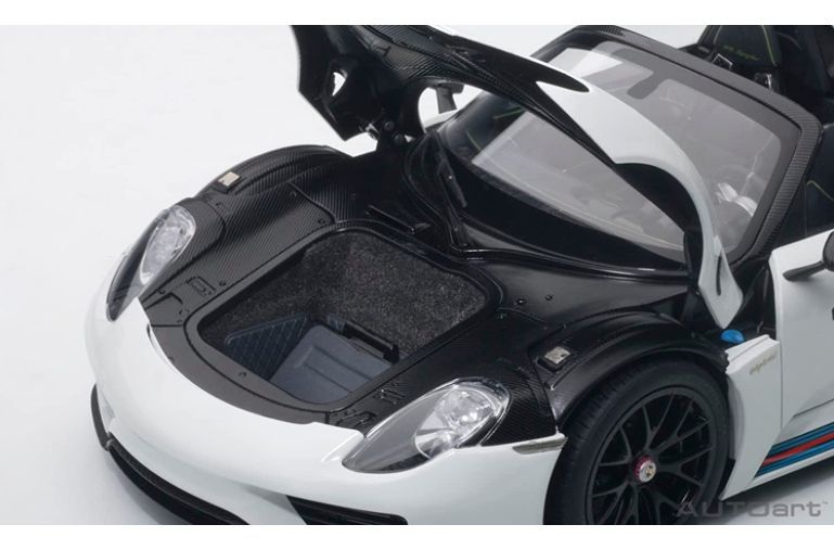 AUTOart 1/18 ポルシェ 918 スパイダー バイザッハ・パッケージ