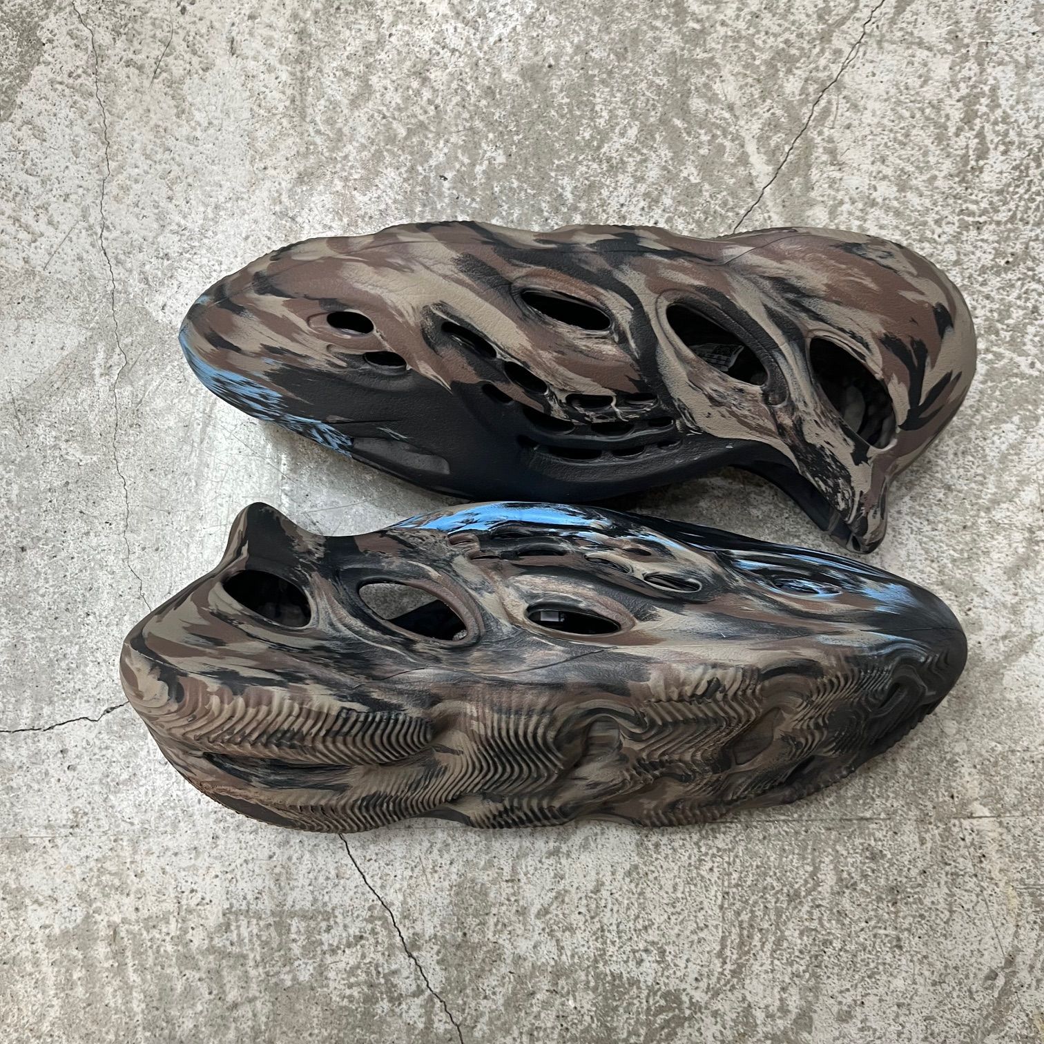 adidas YEEZY Foam Runner 