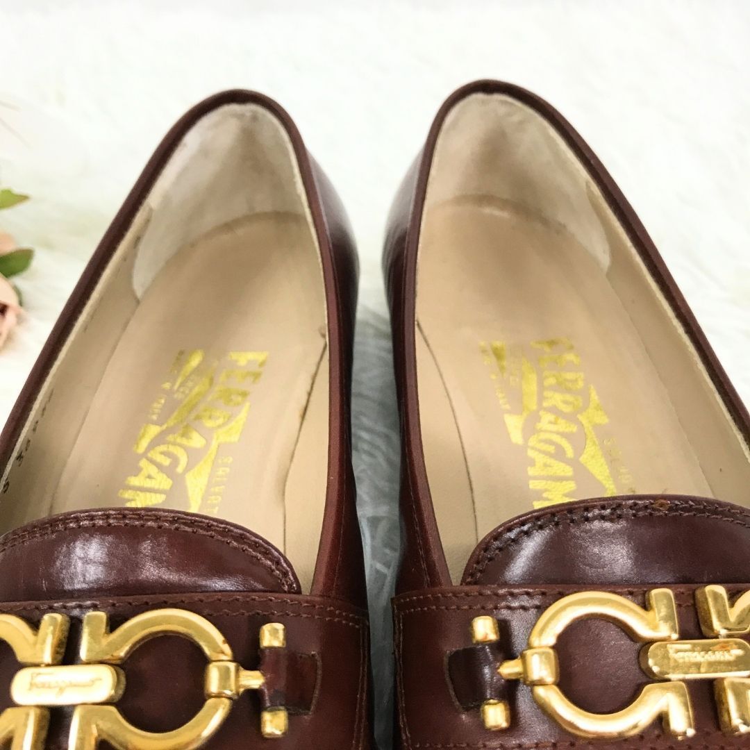 Salvatore Ferragamo サルヴァトーレフェラガモ ローファー W