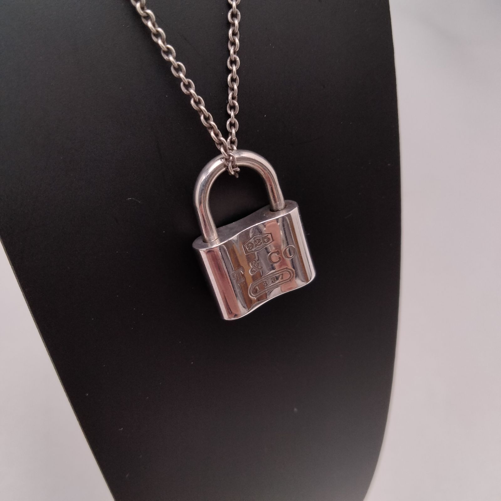 TIFFANY&Co.　ティファニー　シルバーネックレス 1837 Lock ティファニー 1837™ ダブル ロック ネックレス スターリング