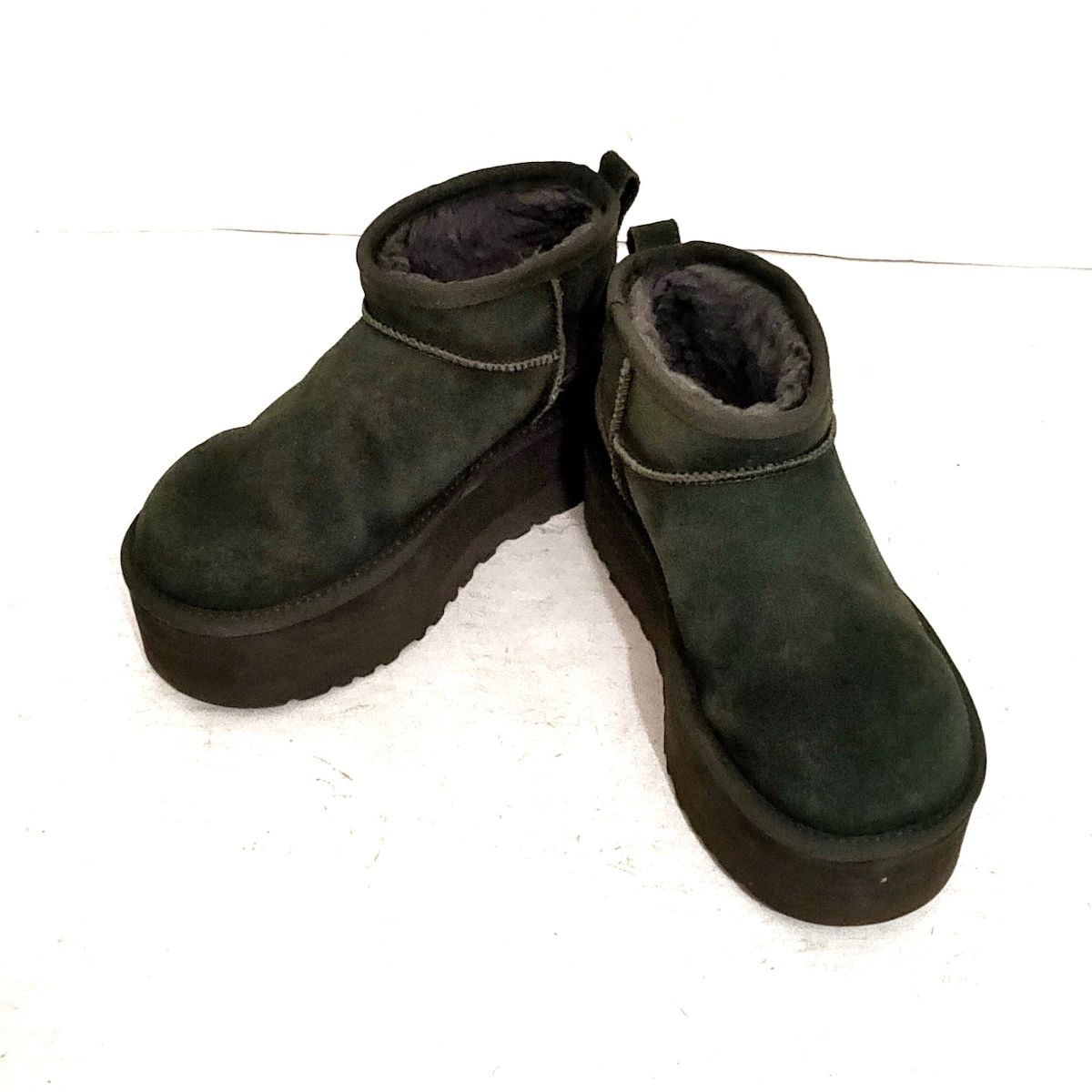 UGG アグ ショートブーツ 22 レディース クラシック ウルトラ ミニ プラットフォーム 1135092 ダークグレー ムートン USTAUSTRALIA_COM_AU