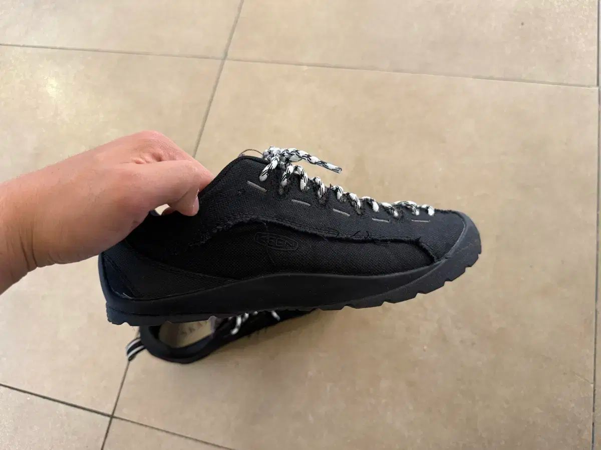 キーン ジャスパー フーディーモデル ブラック