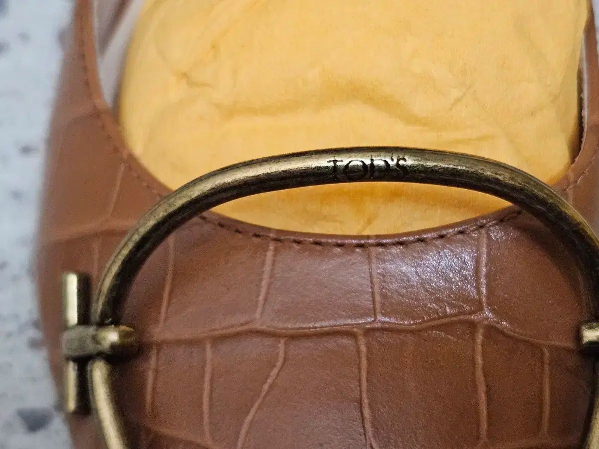 新発売鳥用TOD'S(トッズ) フラットシューズ 35 サイズ 自立支援