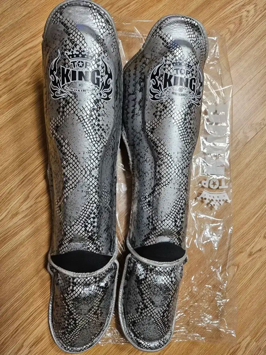 トップキング ムエタイ キックボクシング シャンク サポーター 販売