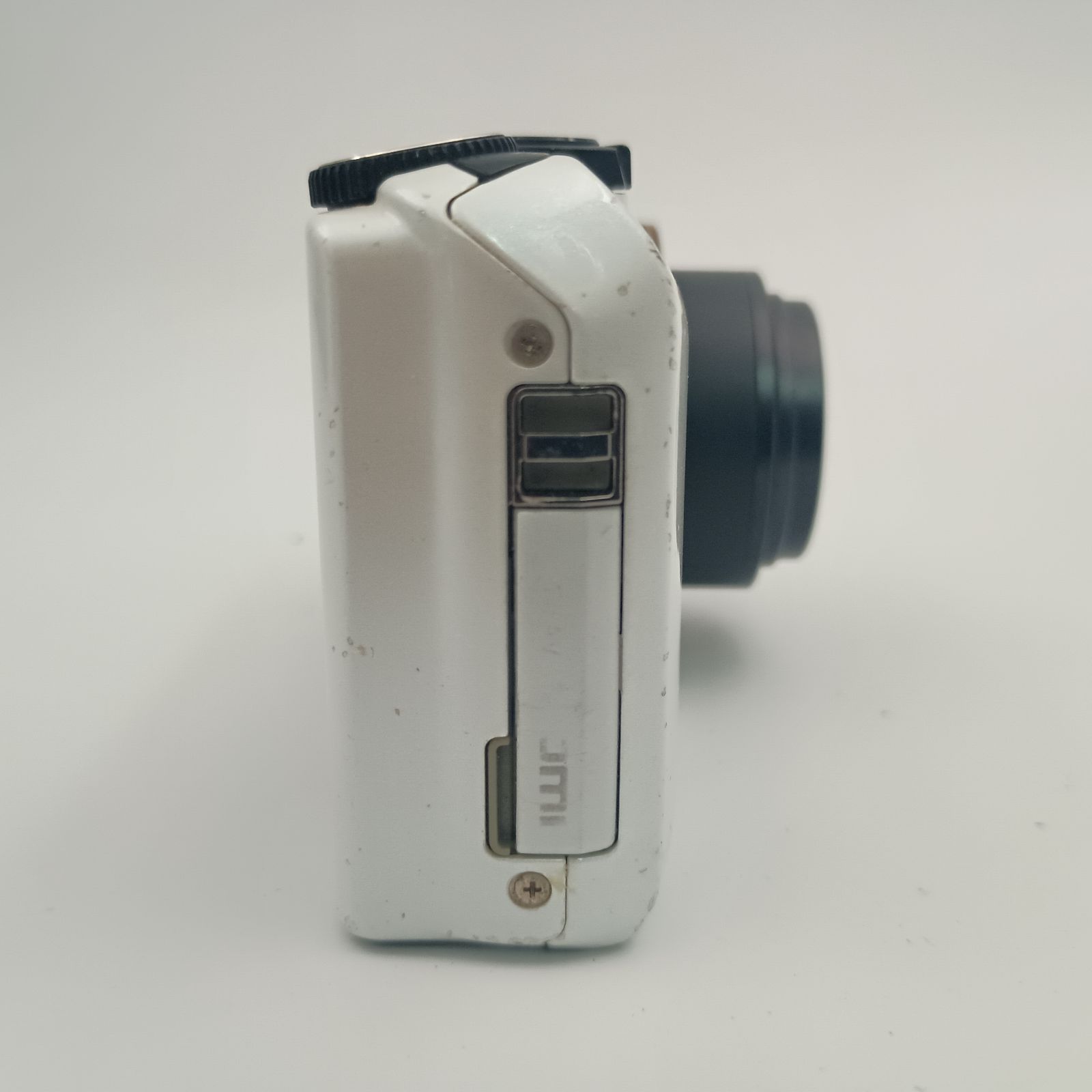 CASIO EXILIM EX-ZR200 Compact DIGITAL Camera White 白 カシオ CASIO EXILIM EX-ZR200 Compact DIGITAL Camera White 白 カシオ