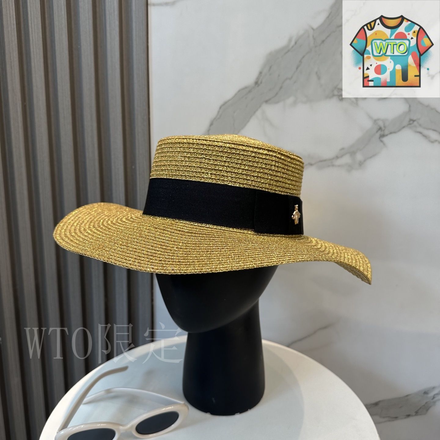 GUCCI ゴールド ストローハット　BOXつき GUCCI ゴールド ストローハット BOXつき GUCCI ゴールド