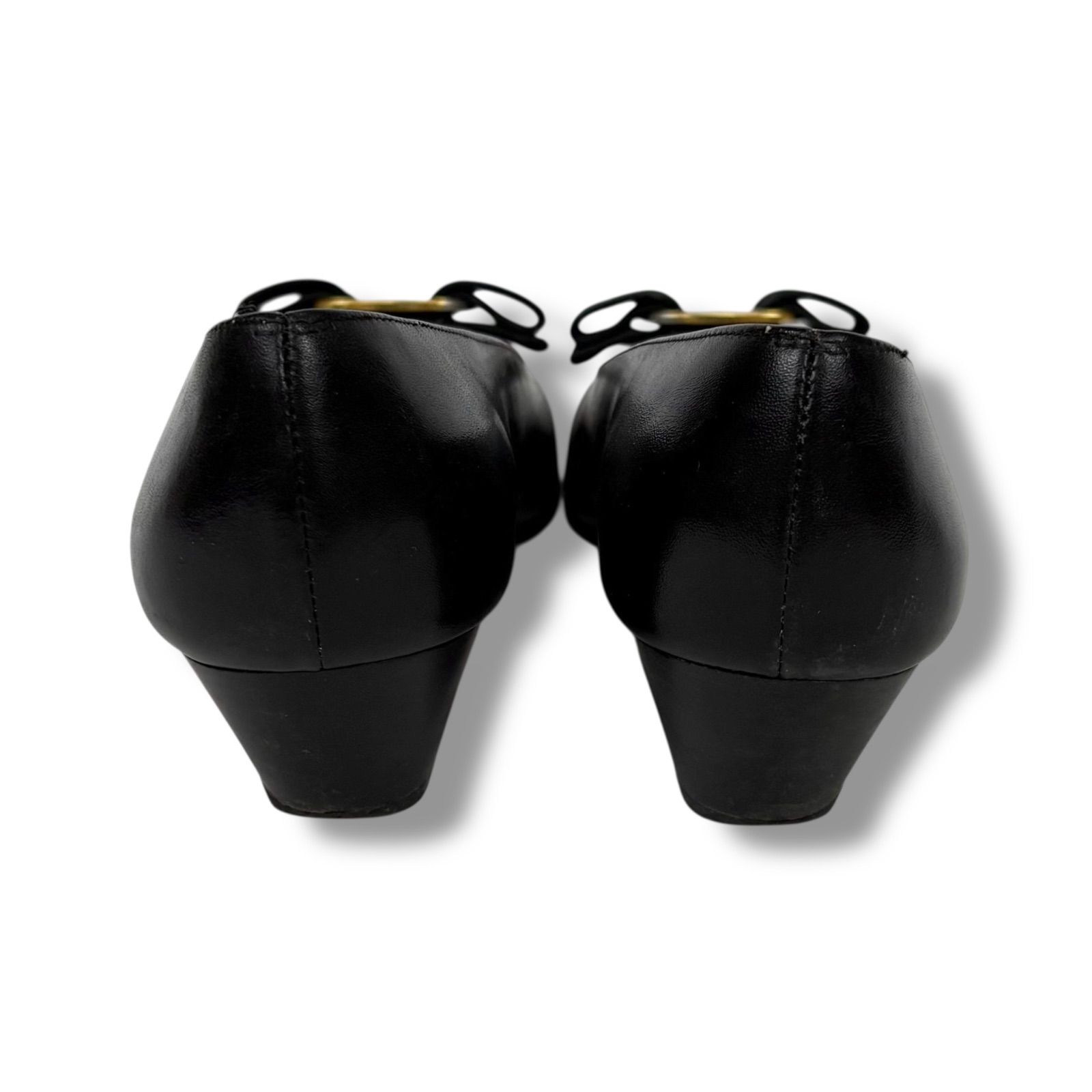 サルヴァトーレフェラガモ Salvatore Ferragamo パンプス ヴァラリボン  