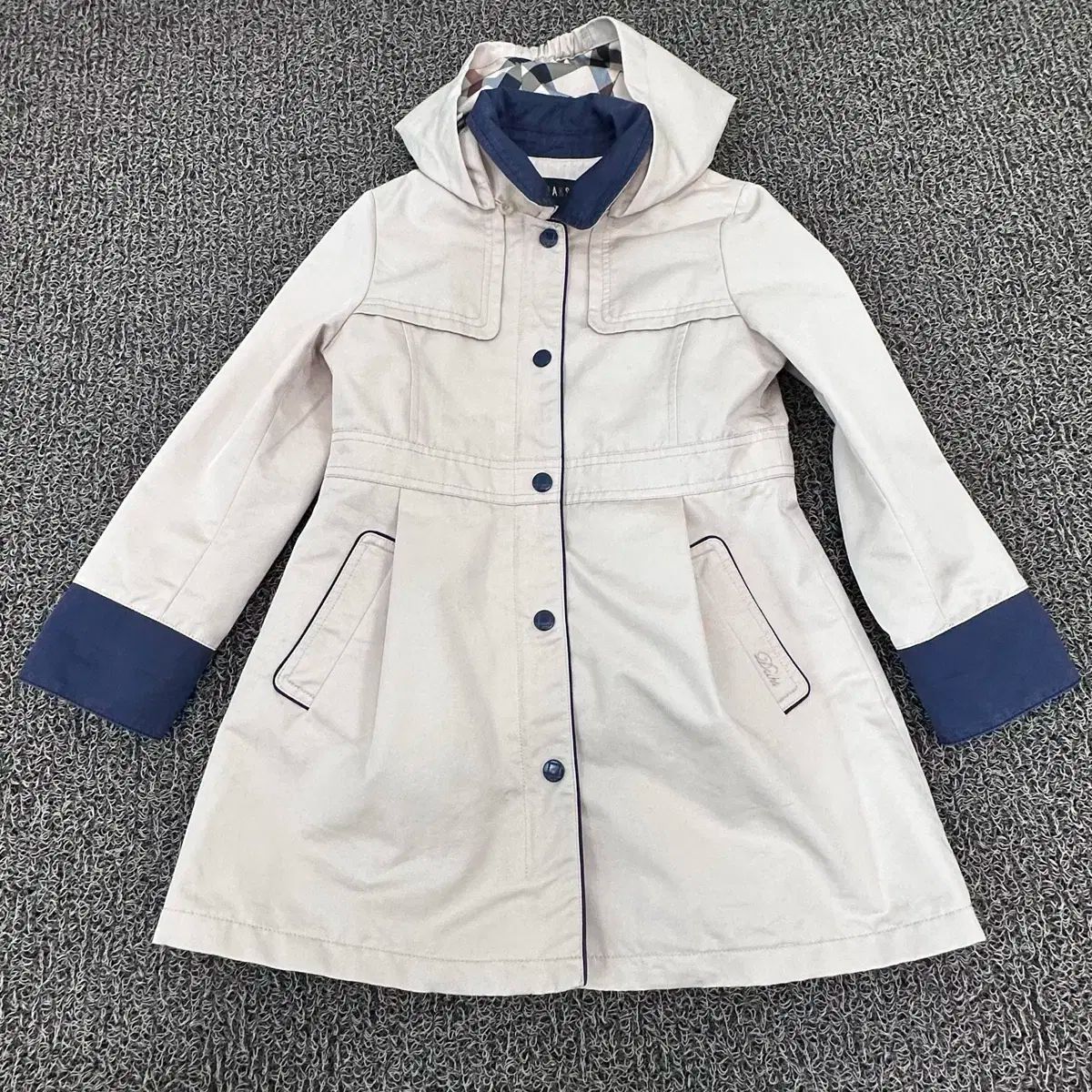 DAKS ダックス キッズ フード ブルゾン ジャケット トレンチコート 130 サイズ ベージュ