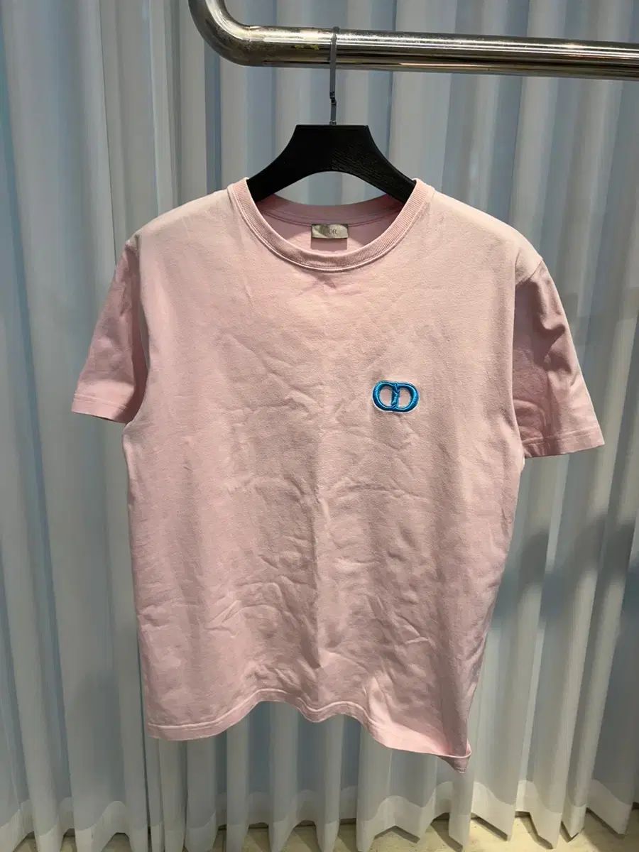 Christian Dior ピンク ロゴ Tシャツ 半袖 Christian Dior ピンク ロゴ Tシャツ 半袖 Christian Dior（T